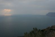Лучи солнца над морем. Фото: Михаил Поштовый